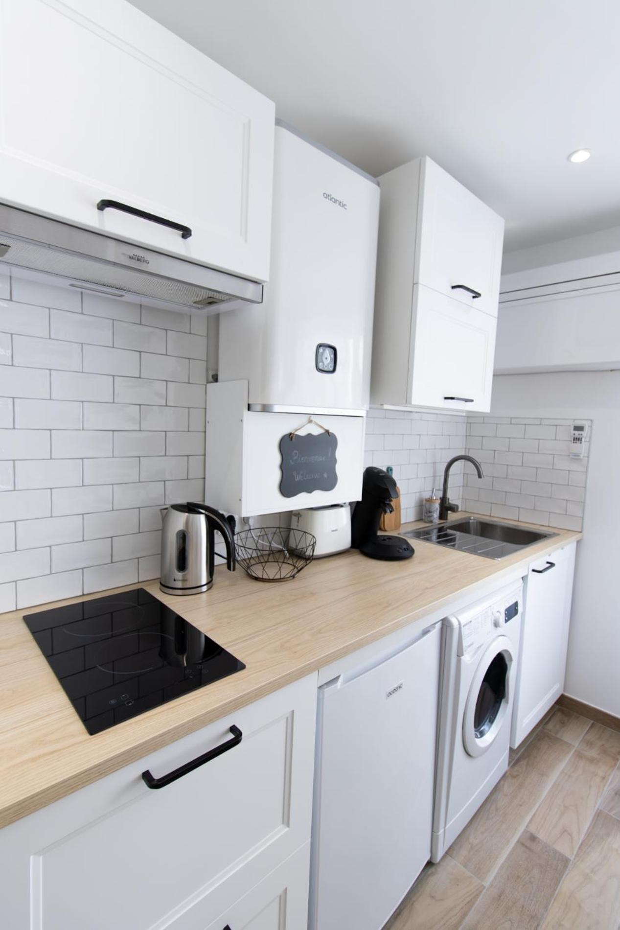 Apartamento Charmant Studio Climatise 'Alma 1' - Beziers Centre - Wifi Fibre - Netflix Exterior foto
